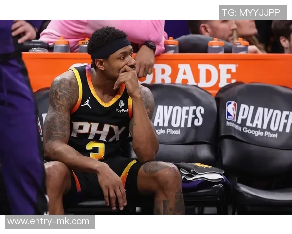 太阳主帅称布克将更多担任控卫角色提升球队进攻效率